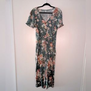 Xhilaration Floral Print Short Sleeve V-Neck Button-Front Belted Jumpsuit XXL